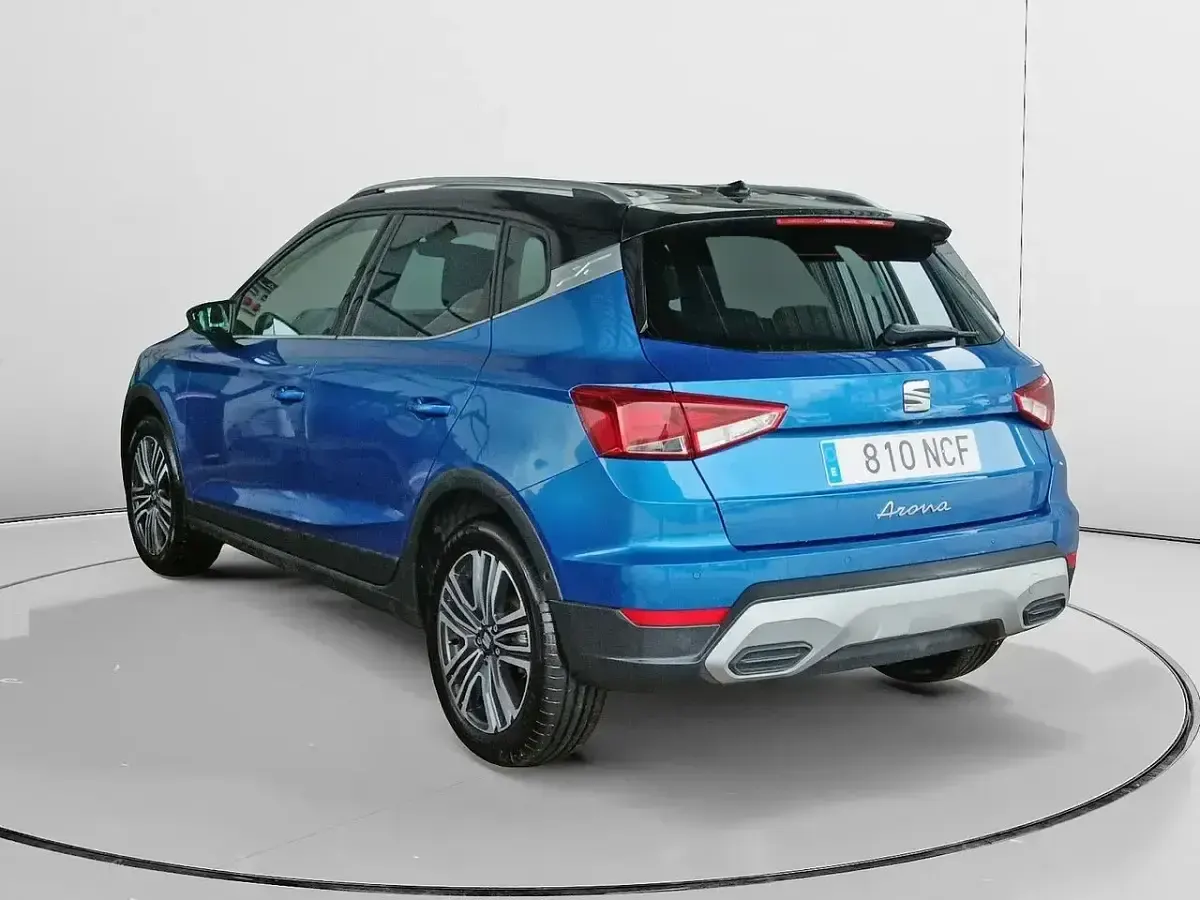 Usado Seat Arona Xperience 115 CV (84 kW) 2025 Azul SUV