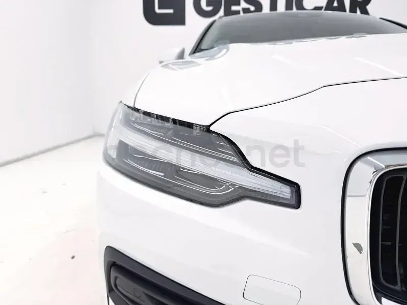 Usado Volvo V60 150 CV (110 kW) 2020 Blanco Familiar