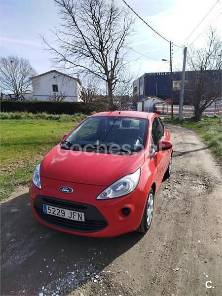 Usado Ford Ka 69 CV (50 kW) 2015 Rojo Berlina
