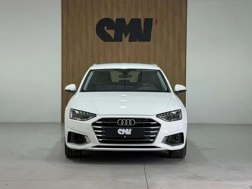 Usado Audi A4 Advanced 190 CV (139 kW) 2020 Blanco Familiar