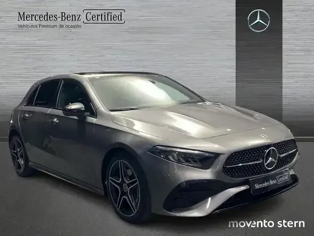 Usado Mercedes A200 Advanced 150 CV (110 kW) 2025 Gris Utilitario