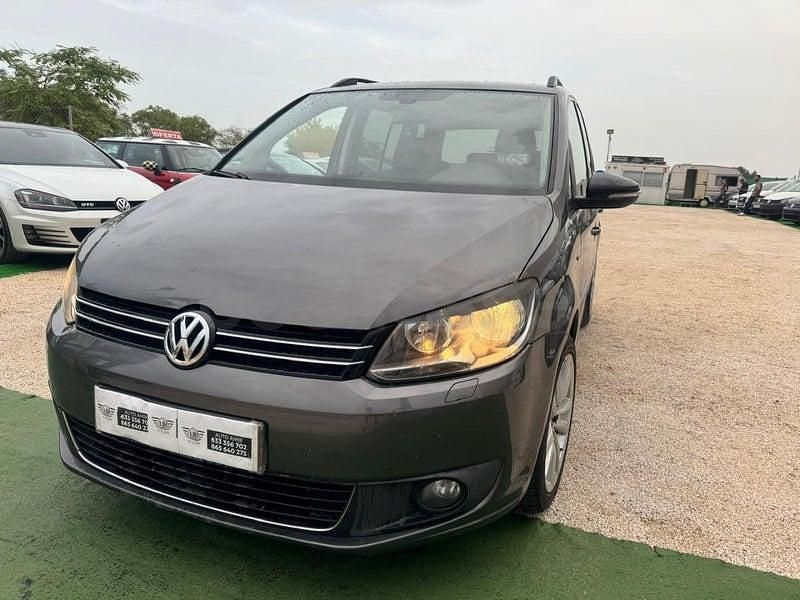 Usado VW Touran 140 CV (102 kW) 2012 Gris / plata Monovolumen