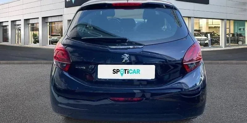 Usado Peugeot 208 Signature Sky 82 CV (60 kW) 2019 Azul Utilitario