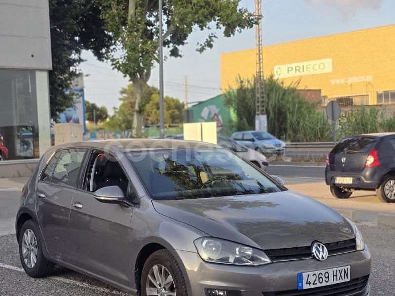 Gris / plata Usado 2014 VW Golf VII Advance Berlina | 9500 € (Precio justo) - Imagen 1/4