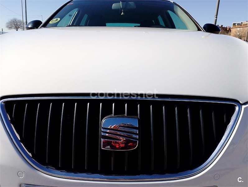 Usado Seat Exeo Ecomotive 143 CV (105 kW) 2011 Blanco Familiar