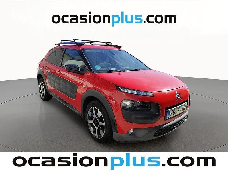 Usado Citroën C4 Cactus PureTech 110 CV (80 kW) 2016 Rojo Utilitario