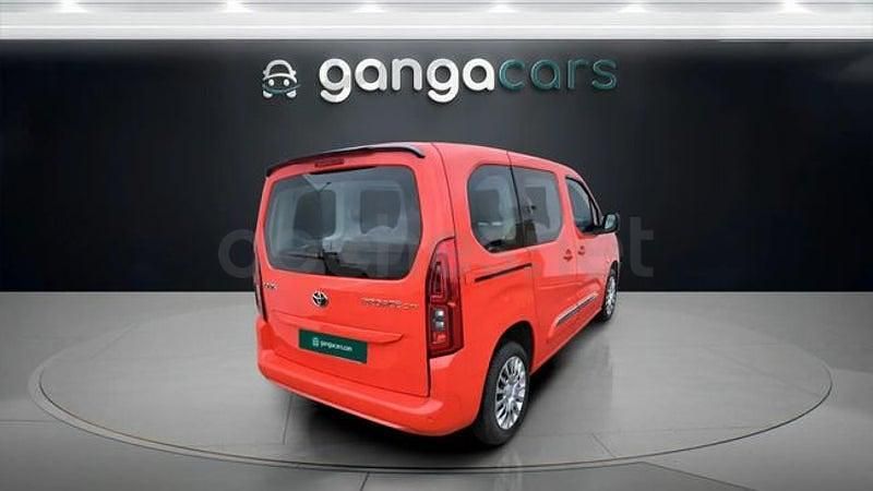 Usado Toyota Proace Verso Active 131 CV (96 kW) 2024 Rojo Familiar