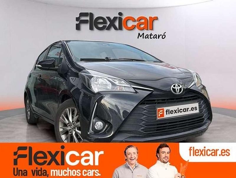 Negro Usado 2019 Toyota Yaris Active Utilitario | 9690 € (Buen precio) - Imagen 1/4