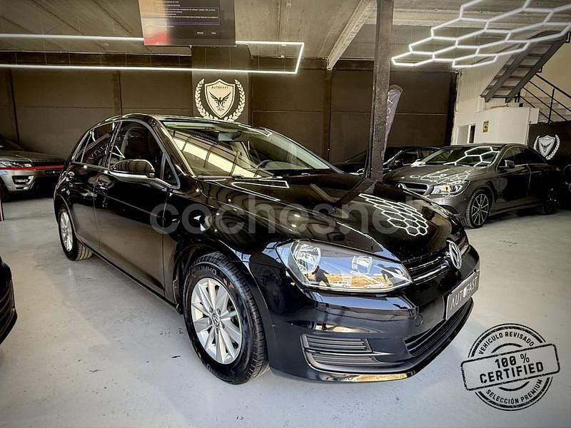Usado VW Golf VII 110 CV (80 kW) 2015 Negro Utilitario