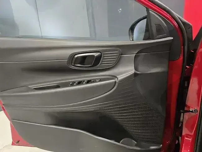 Usado Hyundai Bayon 79 CV (58 kW) 2024 Rojo SUV