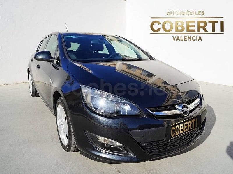 Usado Opel Astra Selective 140 CV (102 kW) 2015 Negro Berlina