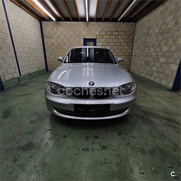 Usado BMW 118 129 CV (94 kW) 2008 Gris / plata Utilitario