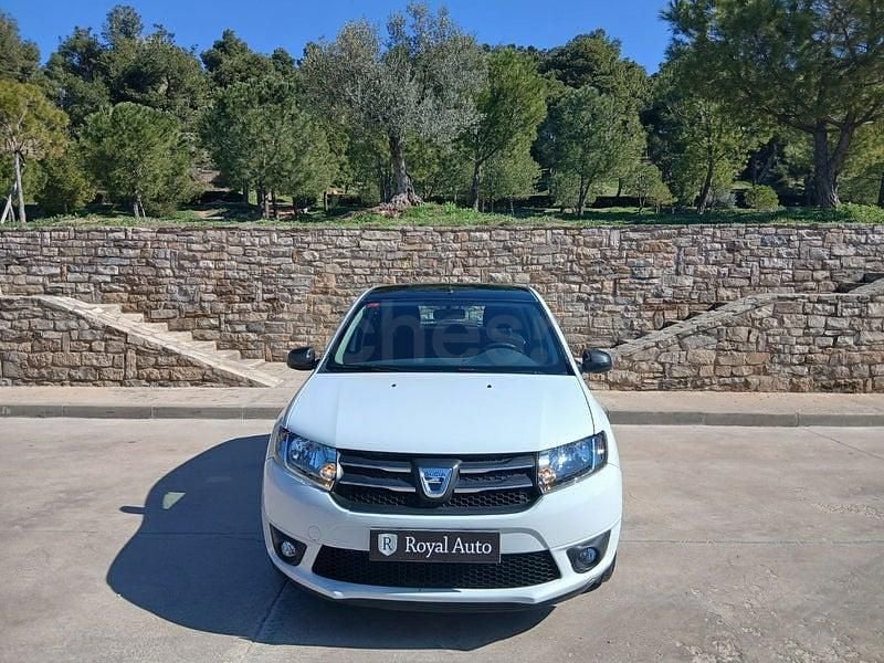Usado Dacia Sandero Lauréate 90 CV (66 kW) 2017 Blanco Berlina