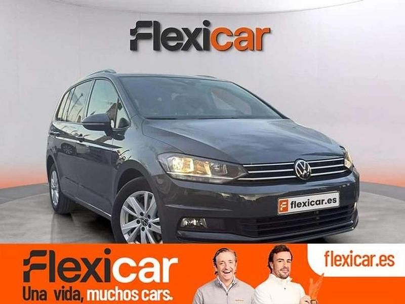 Azul Usado 2023 VW Touran Advance Monovolumen | 30.990 € (Un poco caro) - Imagen 1/4