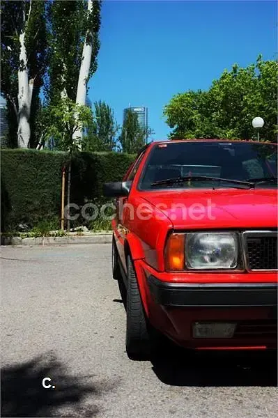 Usado Lancia Delta 108 CV (79 kW) 1991 Rojo Utilitario