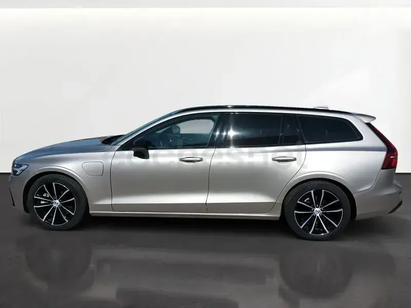 Usado Volvo V60 Plus 350 CV (257 kW) 2024 Beige Familiar