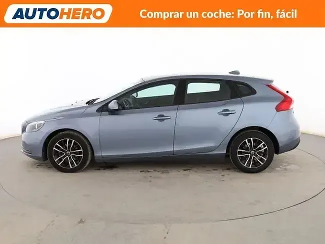 Usado Volvo V40 Momentum 120 CV (88 kW) 2016 Azul Berlina