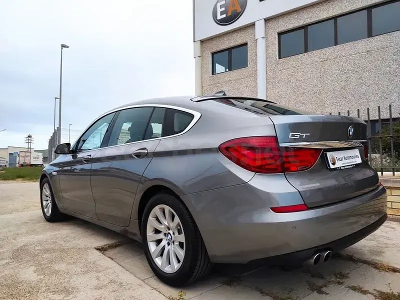 Usado BMW 520 Comfort Edition 184 CV (135 kW) 2013 Gris / plata Berlina