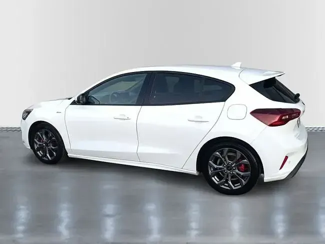 Usado Ford Focus ST-Line X 125 CV (91 kW) 2023 Blanco Berlina