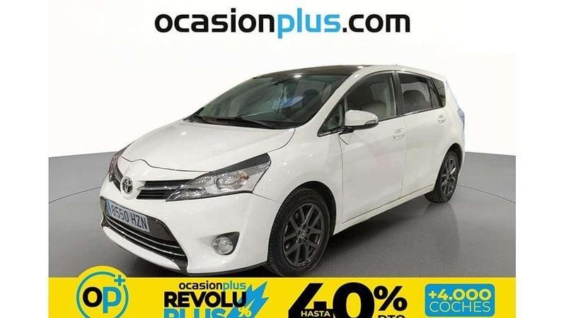 Usado Toyota Verso Advance 132 CV (97 kW) 2014 Blanco Monovolumen