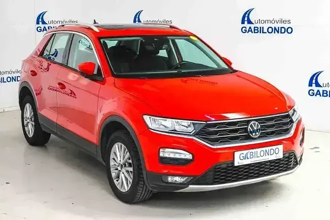 Begagnad VW T-Roc Advance 150 HK (110 kW) 2021 Röd SUV