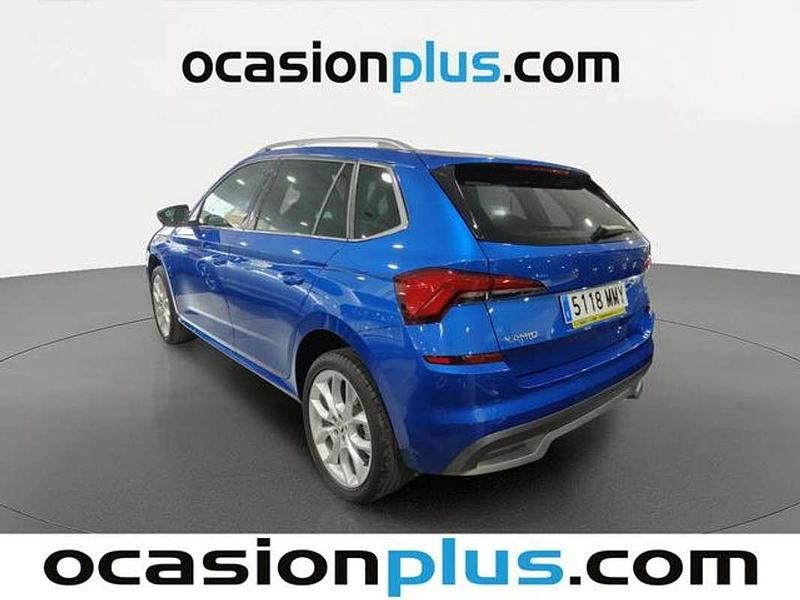Usado Skoda Kamiq Sport 110 CV (80 kW) 2024 Azul SUV