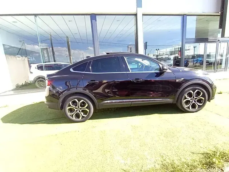 Usado Renault Arkana Techno 145 CV (106 kW) 2023 Negro SUV