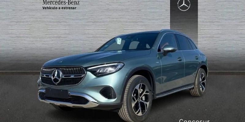 Nuevo Mercedes GLC300e 333 CV (244 kW) 2025 Verde