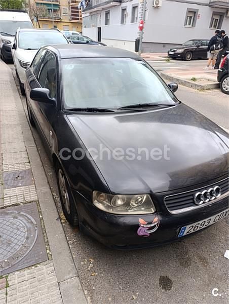 Usado Audi A3 Attraction 102 CV (75 kW) 2003 Negro Utilitario