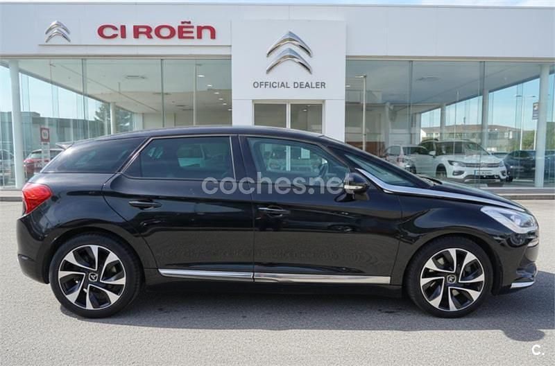Usado Citroën DS5 200 CV (147 kW) 2014 Negro Utilitario