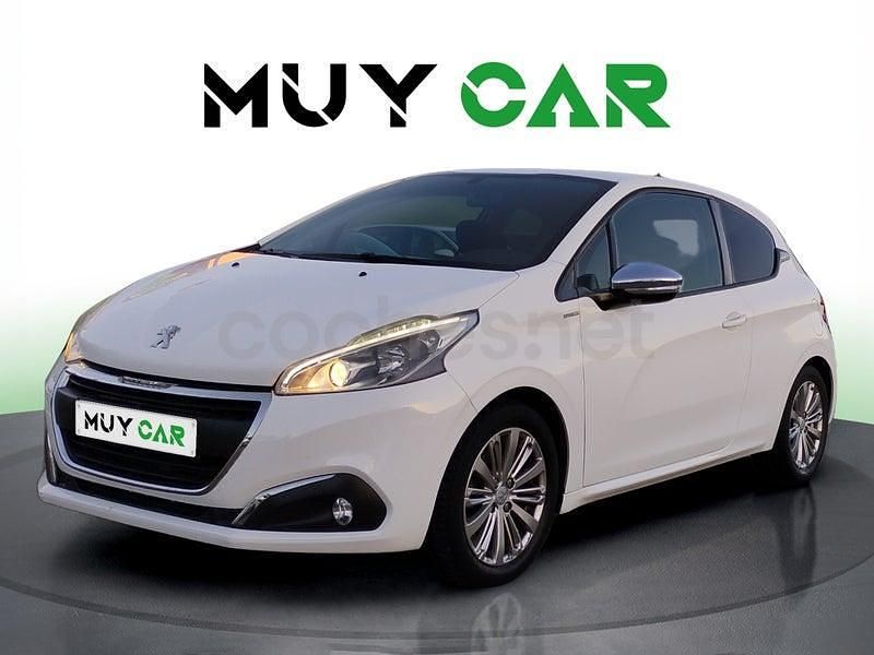 Usado Peugeot 208 Style 82 CV (60 kW) 2018 Blanco Utilitario