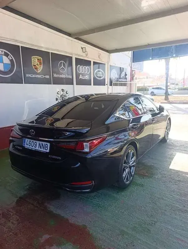 Usado Lexus ES300 Sport Line 218 CV (160 kW) 2020 Negro Berlina