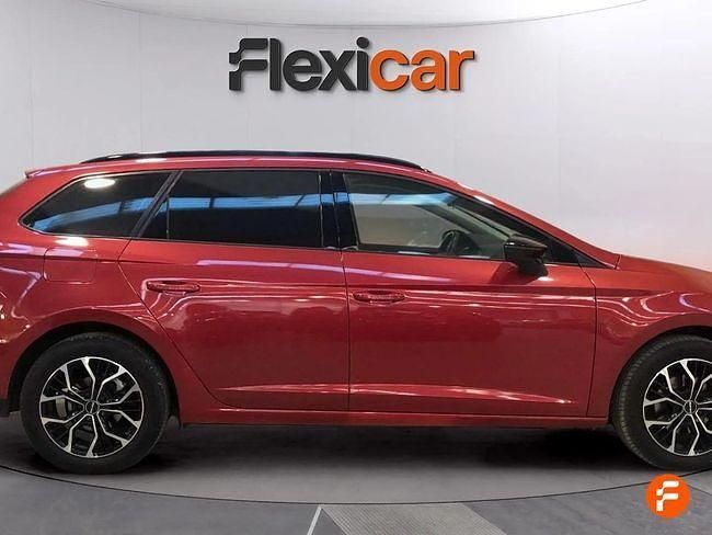 Usado Seat Leon Reference 105 CV (77 kW) 2015 Rojo Familiar