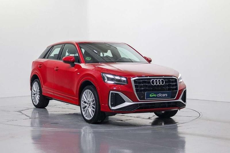 Usado Audi Q2 S-Line 150 CV (110 kW) 2024 Rojo SUV