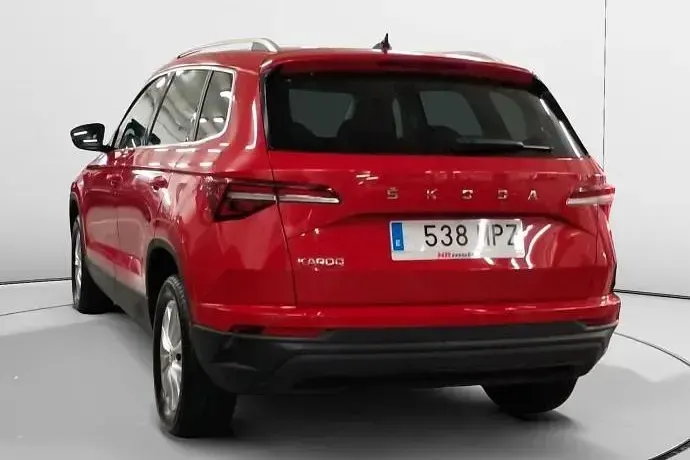 Usado Skoda Karoq Ambition 116 CV (85 kW) 2024 Rojo SUV