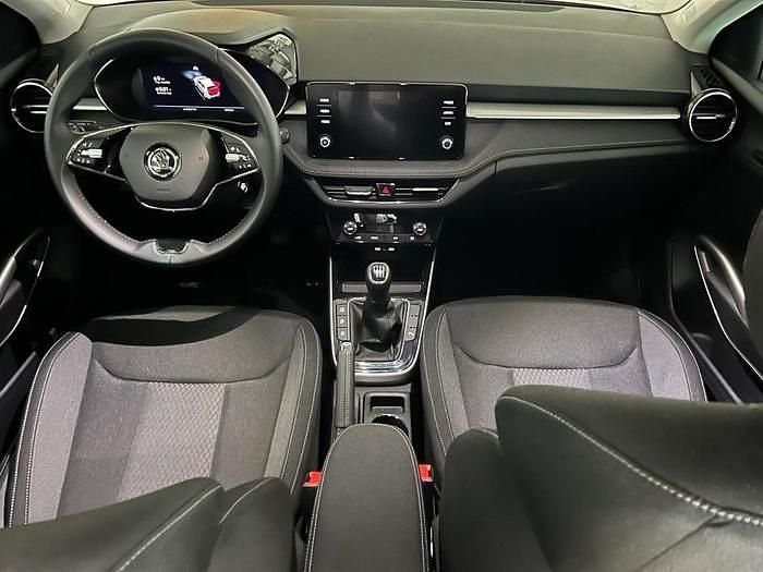 Usado Skoda Fabia Style 110 CV (80 kW) 2023 Rojo Utilitario