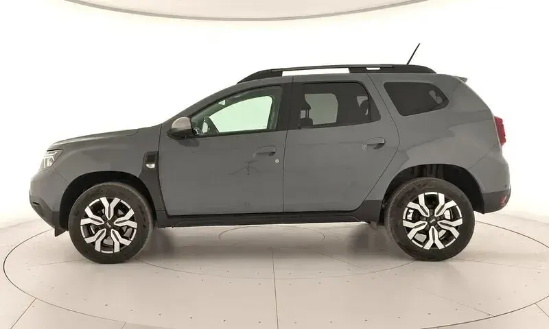 Usado Dacia Duster Journey 131 CV (96 kW) 2024 Gris SUV