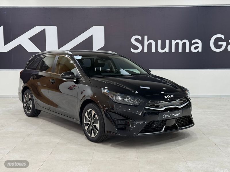 Negro Nuevo 2025 Kia Ceed Familiar | 30.517 € (Precio justo) - Imagen 1/4