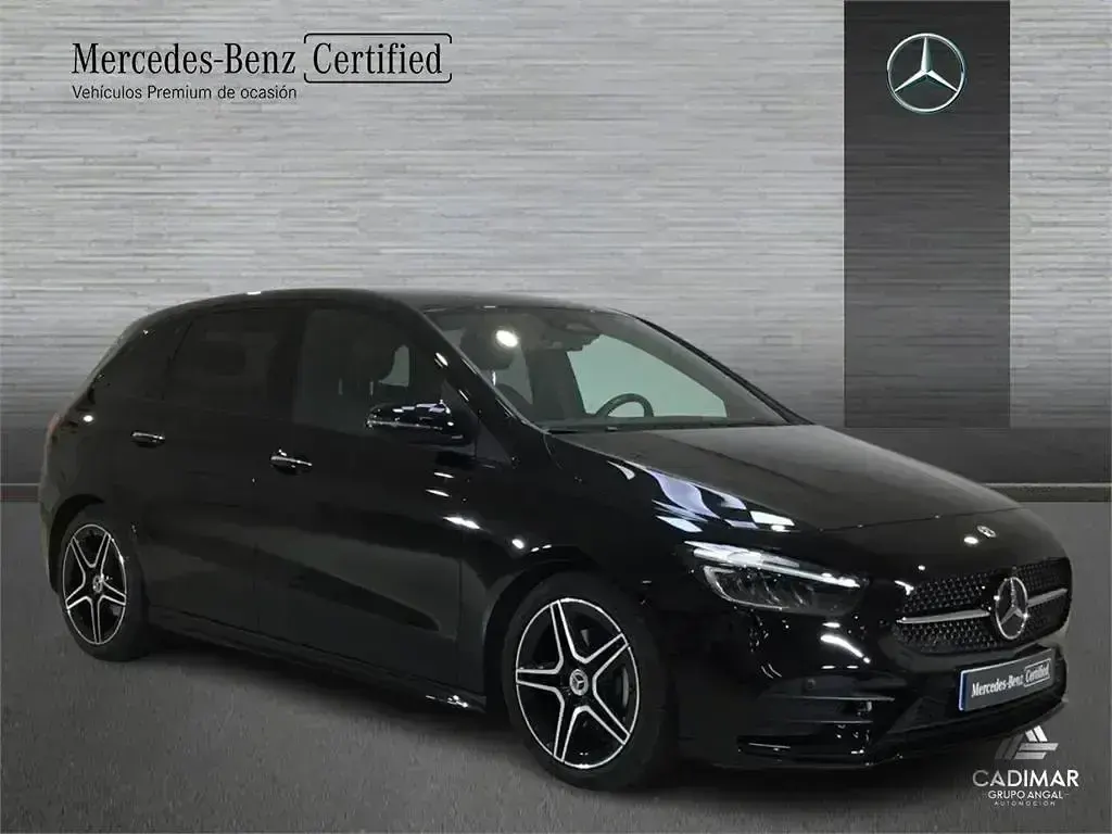 Usado Mercedes B200 150 CV (110 kW) 2023 Negro Monovolumen