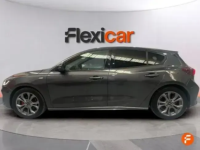 Usado Ford Focus ST-Line 125 CV (91 kW) 2022 Gris Berlina