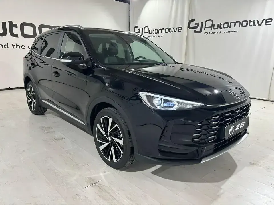 Nuevo MG ZS Luxury 111 CV (81 kW) 2025 Otro Berlina