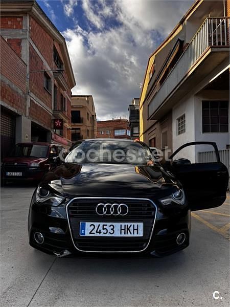 Usado Audi A1 Attraction 105 CV (77 kW) 2012 Negro Utilitario