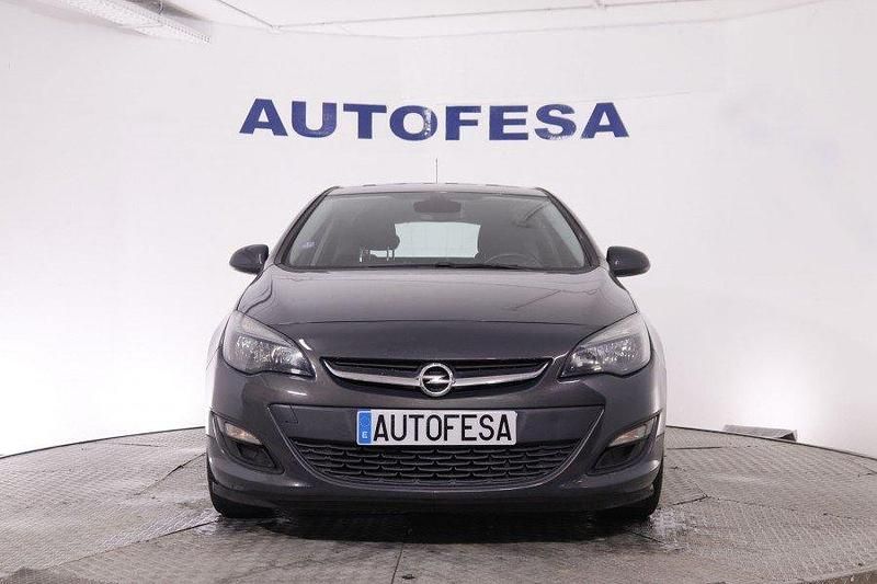 Usado Opel Astra Selective 120 CV (88 kW) 2015 Negro Utilitario