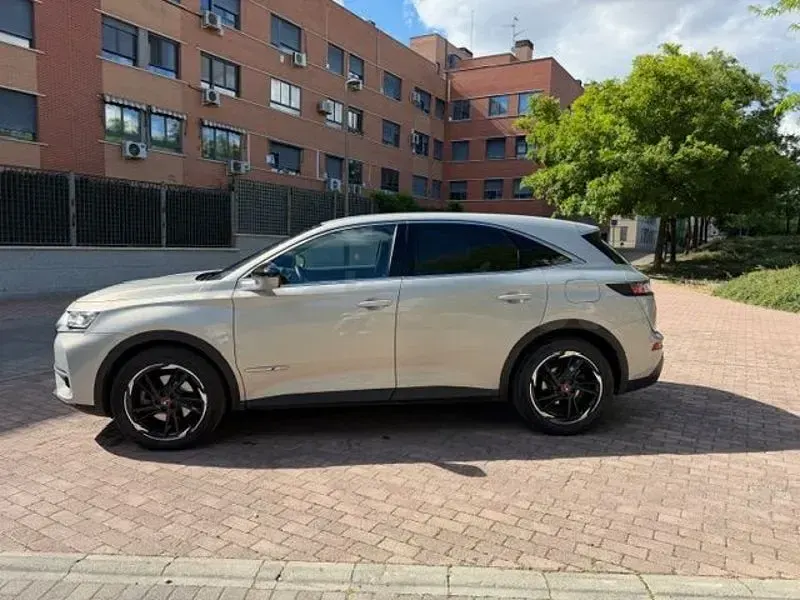 Usado DS Automobiles DS7 Crossback Performance 226 CV (166 kW) 2022 Beige SUV
