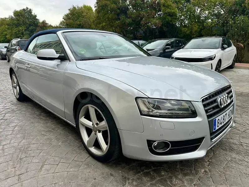 Usado Audi A5 Cabriolet S-Line 211 CV (155 kW) 2011 Gris / plata Descapotable