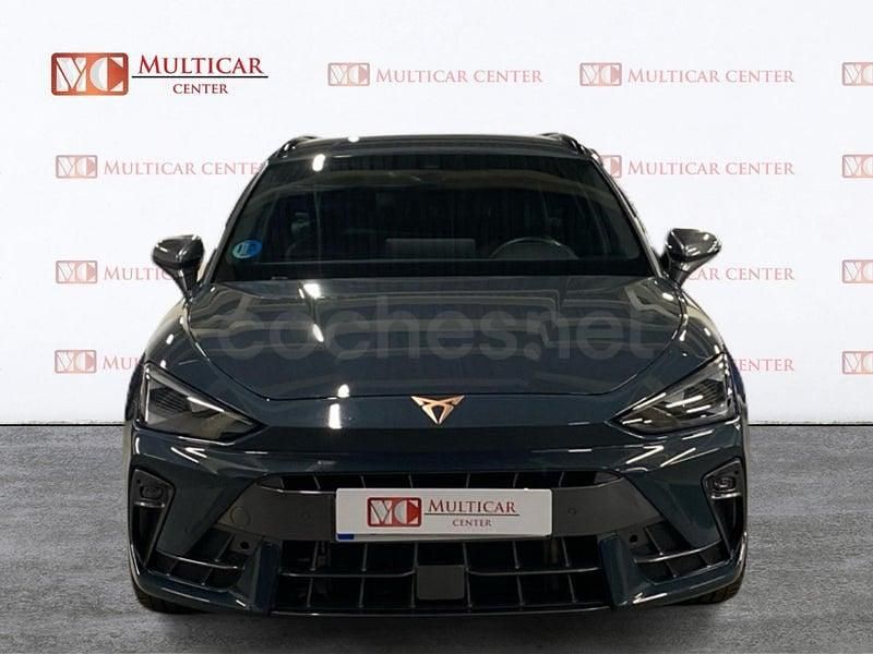 Usado Cupra Leon 150 CV (110 kW) 2025 Azul Familiar