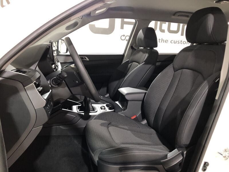 Blanco Usado 2023 Ssangyong (KGM) Musso Berlina | 28.500 € (Super precio) - Imagen 1/4