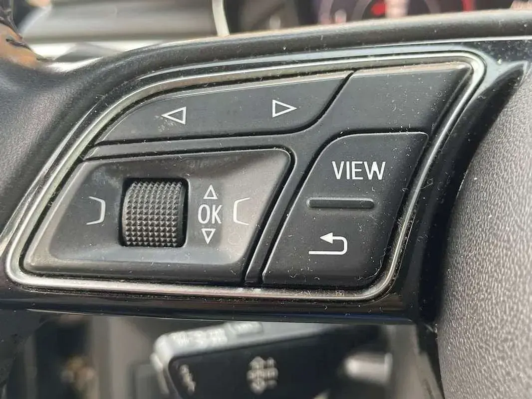 Usado Audi A4 S-Line 150 CV (110 kW) 2018 Negro Berlina