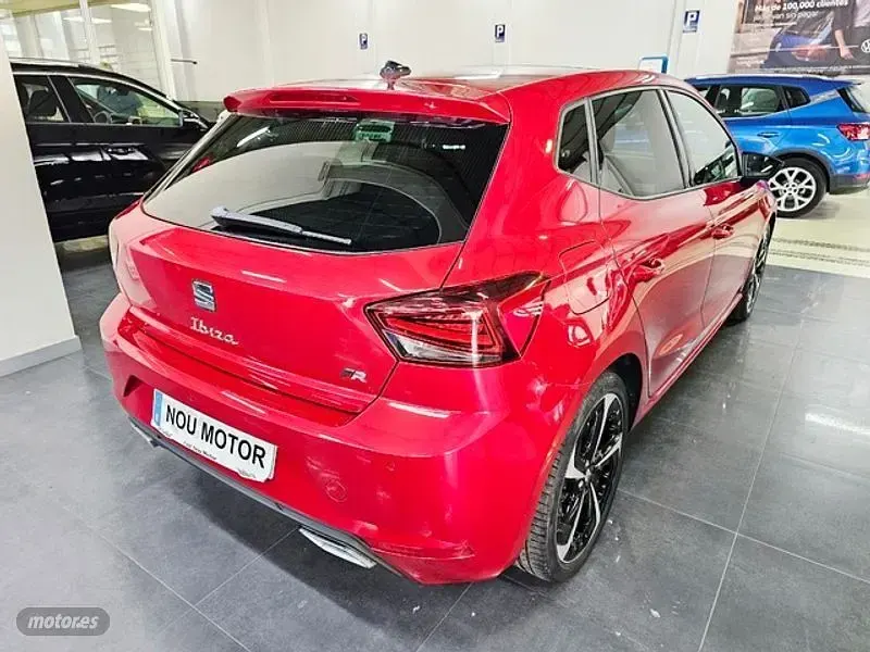 Usado Seat Ibiza FR 110 CV (80 kW) 2022 Rojo Utilitario