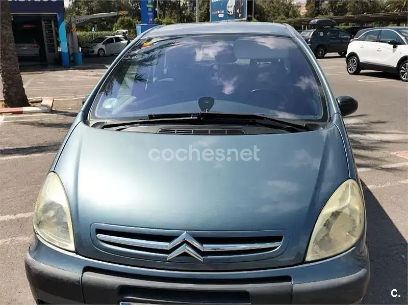Usado Citroën Xsara Picasso 110 CV (80 kW) 2008 Gris / plata Monovolumen